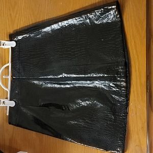 BLACK FAUX LEATHER CROC EFFECT MINI SKIRT
